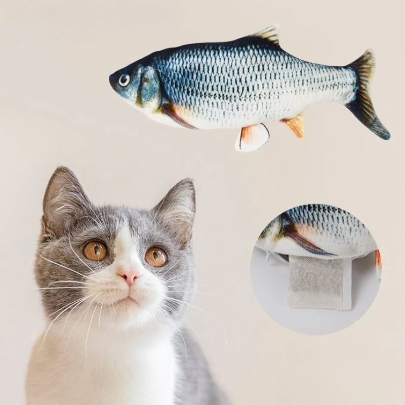 Katzenminze-Beutel neben dem Plüschfisch